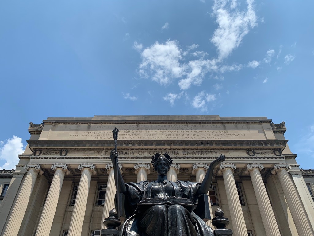 Photos of the Ivy League Campuses; Pictures of the stops on Ivy League walking tours, college tour photos, statues, libraries, buildings, university